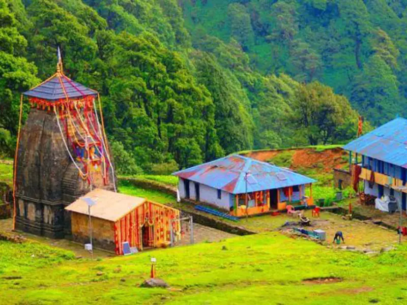 Madhyamaheshwar Temple best hidden Places in Uttarakhand