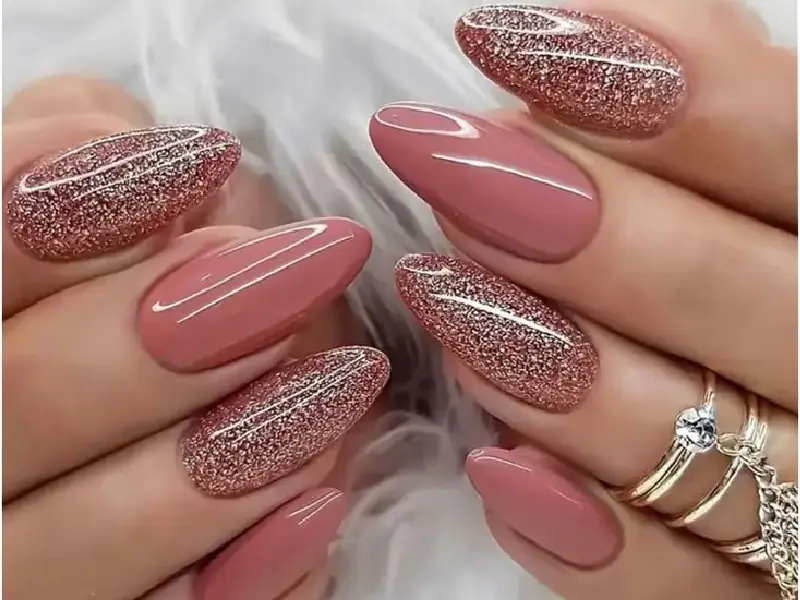 Gradient Glitter Nail Art Designs